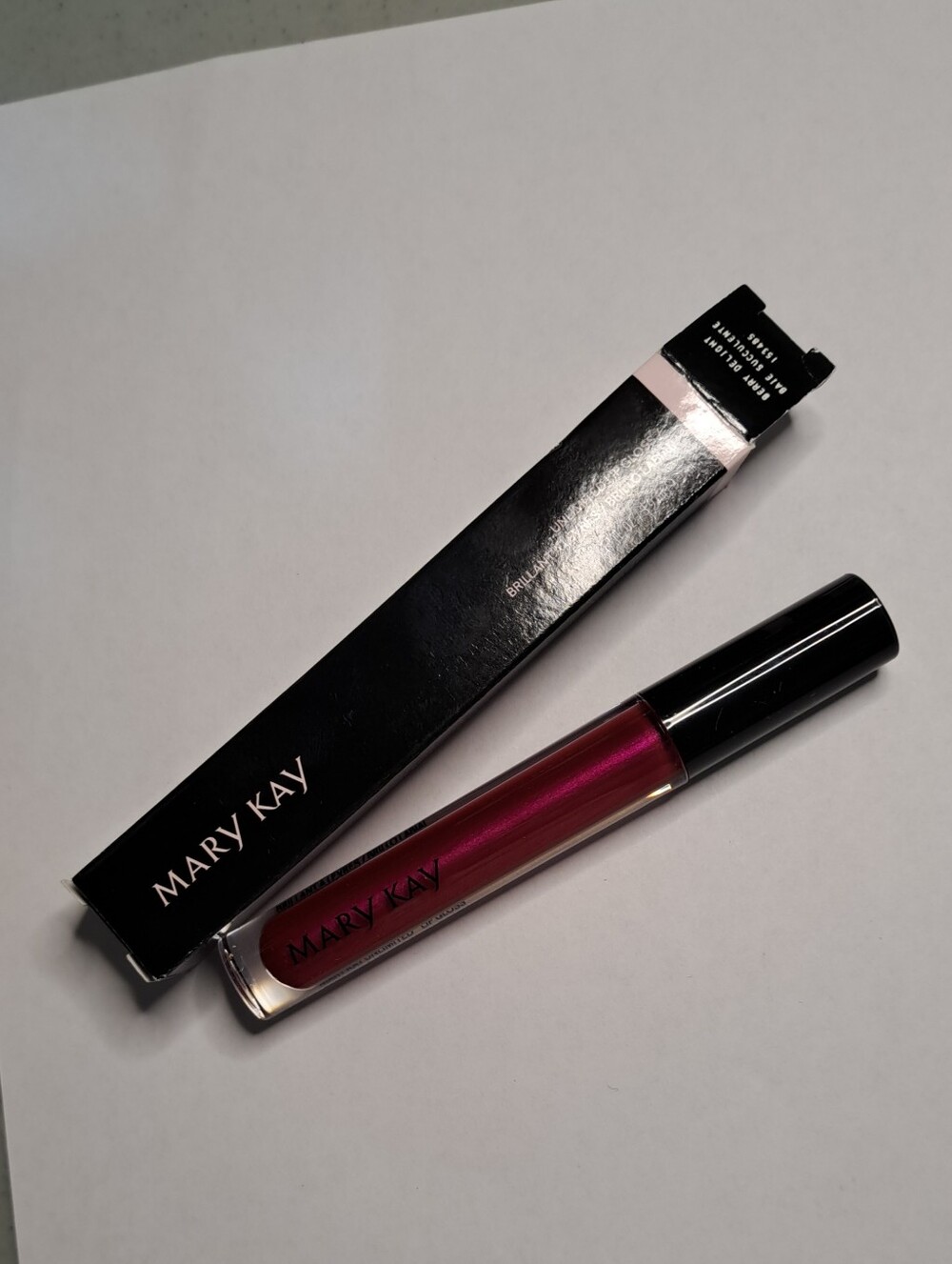Mary Kay Unlimited Lip Gloss in Berry Delight